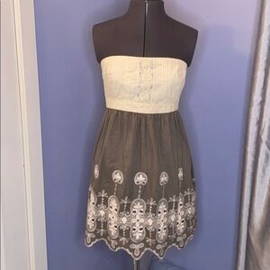 Metropark dress small strapless cream grey sundress